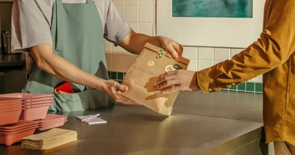 Cómo organizar pedidos de delivery y take away sin errores en un local gastronómico